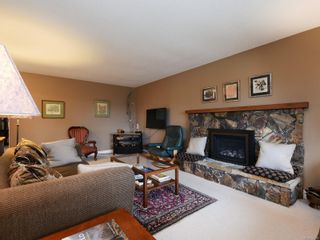Photo 3: 10446 Resthaven Dr in Sidney: Si Sidney North-East House for sale : MLS®# 855838