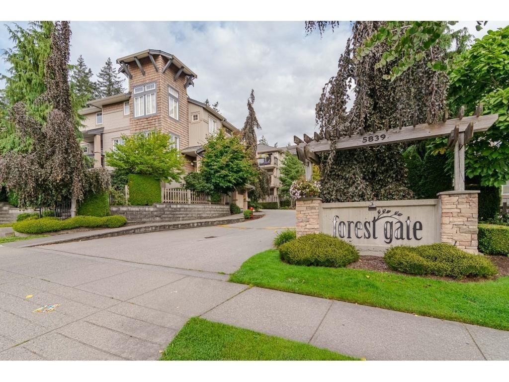Main Photo: 55 5839 PANORAMA Drive in Surrey: Sullivan Station Townhouse for sale in "FOREST GATE" : MLS®# R2750404