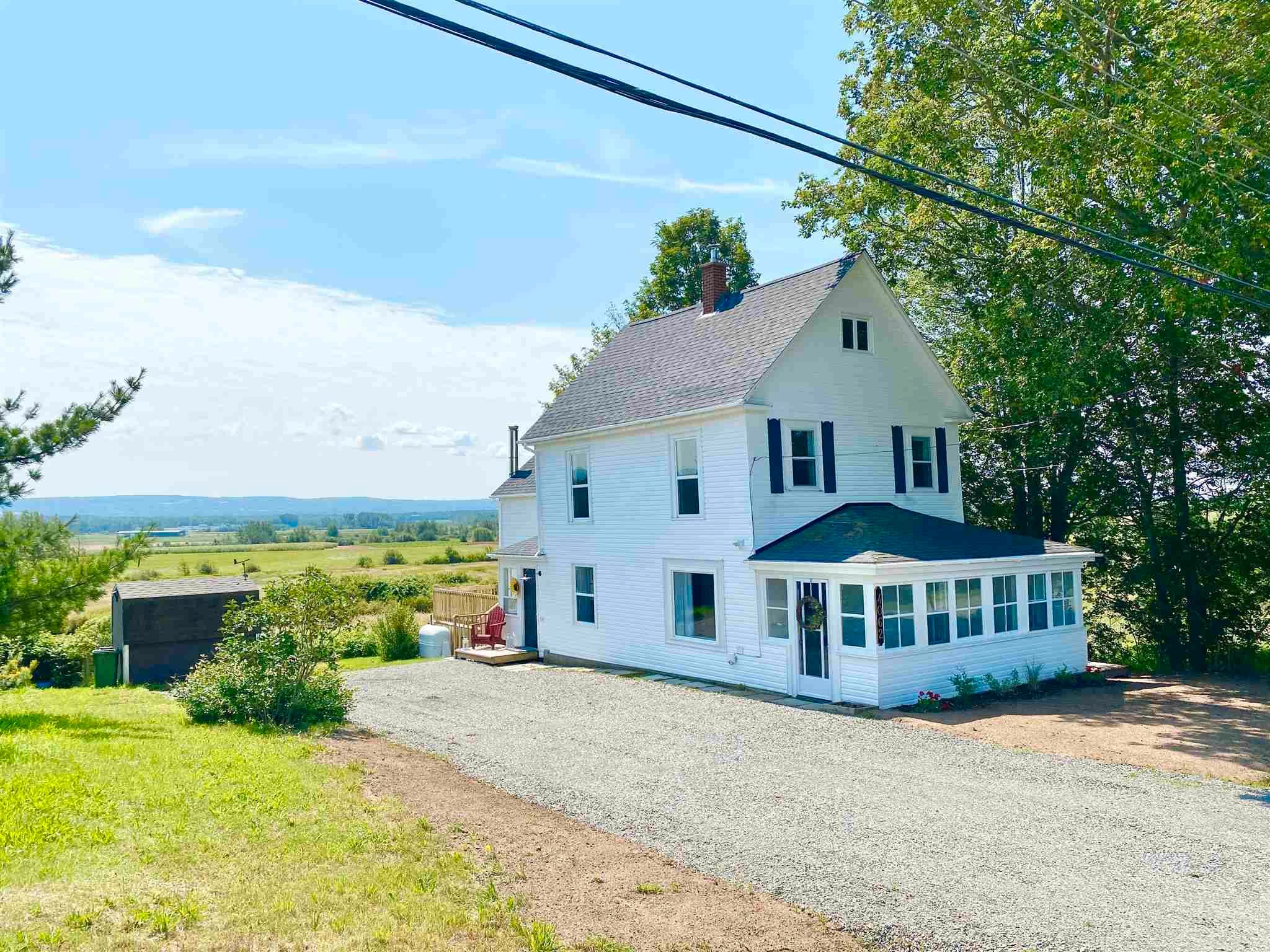 Main Photo: 4062 Brooklyn Street in Somerset: 404-Kings County Residential for sale (Annapolis Valley)  : MLS®# 202120357