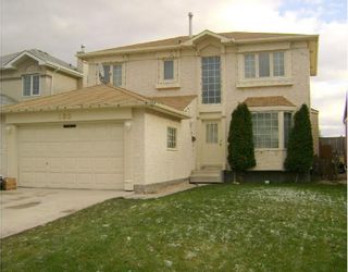 Photo 1: 180 EAGLEMERE Drive in WINNIPEG: East Kildonan Residential for sale (North East Winnipeg)  : MLS®# 2719648
