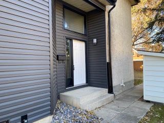 Photo 2: 6022 174 Street NW in Edmonton: Zone 20 House Half Duplex for sale : MLS®# E4268861