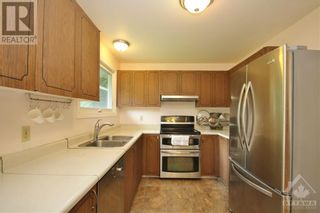 Photo 9: 872 STANSTEAD ROAD in Ottawa: House for rent : MLS®# 1341314