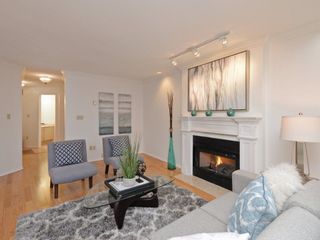 Photo 7: 2132 EASTERN Avenue in North Vancouver: Central Lonsdale Townhouse for sale in "OAK COURT" : MLS®# R2244882