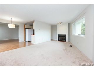 Photo 6: 206 1068 Tolmie Ave in VICTORIA: SE Maplewood Condo for sale (Saanich East)  : MLS®# 728377