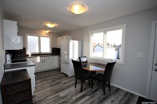 Photo 5: 221 19th Street in Battleford: Residential for sale : MLS®# SK911008