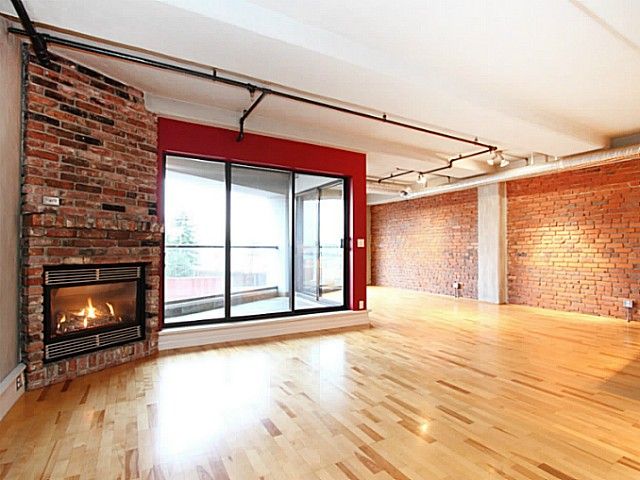 Photo 2: Photos: # 402 27 ALEXANDER ST in : Downtown VE Condo for sale : MLS®# V984689