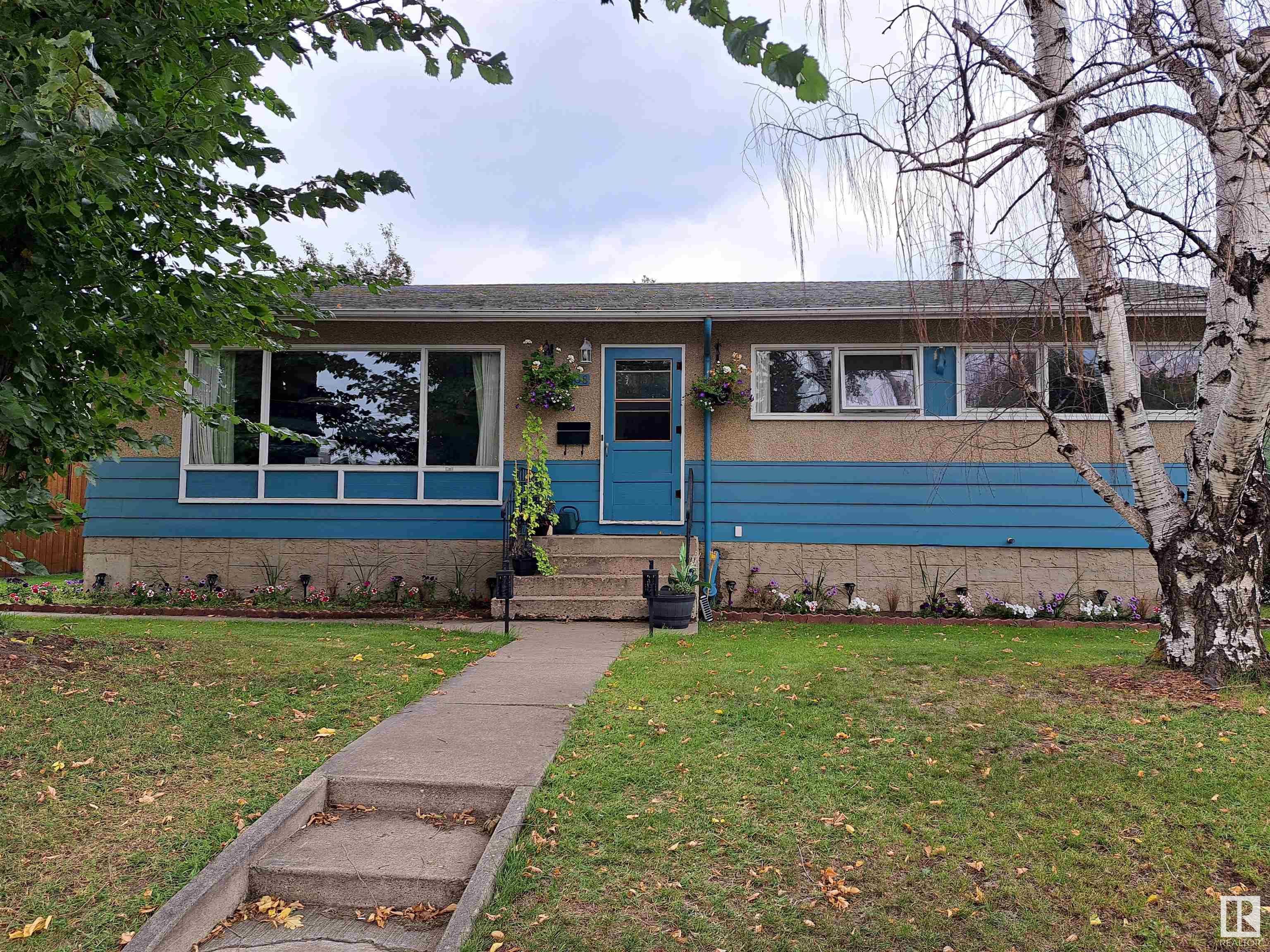 Main Photo: 7508 73 Avenue in Edmonton: Zone 17 House for sale : MLS®# E4357518