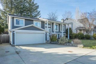 Photo 1: 3687 OLD CLAYBURN Road in Abbotsford: Abbotsford East House for sale : MLS®# R2548233
