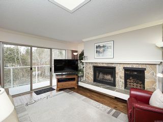 Photo 2: 24 2020 White Birch Rd in Sidney: Si Sidney North-East Row/Townhouse for sale : MLS®# 895036