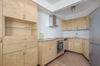 Photo 3: 902 4691 W 10TH Avenue in Vancouver: Point Grey Condo for sale in "WESTGATE" (Vancouver West)  : MLS®# R2282529