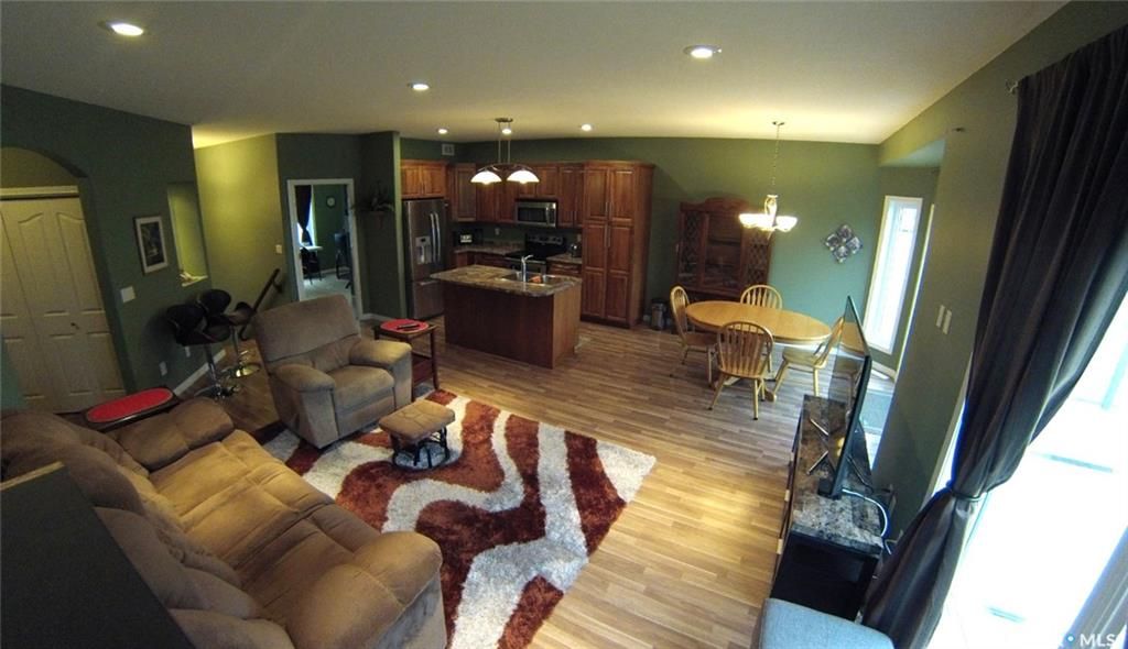 Main Photo: 527 Dickson Lane in Saskatoon: Stonebridge Residential for sale : MLS®# SK706343
