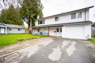 Photo 1: 7136 LEVY Place in Surrey: West Newton House for sale : MLS®# R2766653