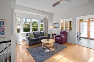 Photo 9: 4 800 St. Charles St in Victoria: Vi Rockland Row/Townhouse for sale : MLS®# 924999