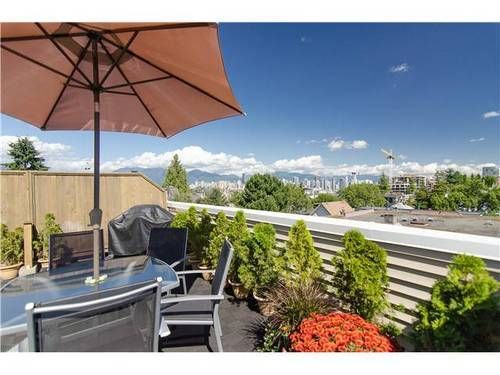 FEATURED LISTING: 15 - 1949 8TH Ave W Vancouver West