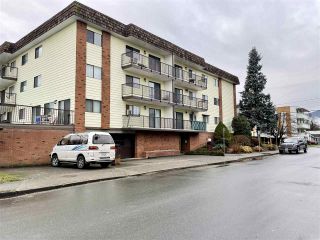 Photo 1: 108 9417 NOWELL Street in Chilliwack: Chilliwack N Yale-Well Condo for sale in "THE AMBASSADOR" : MLS®# R2543787