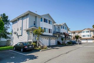 Photo 2: 8 3087 IMMEL Street in Abbotsford: Central Abbotsford Townhouse for sale in "Clayburn Estates" : MLS®# R2368944