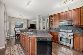 Photo 6: 62 Discovery Heights SW in Calgary: Discovery Ridge Row/Townhouse for sale : MLS®# A2140807