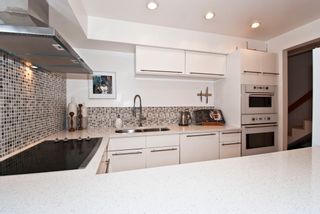 Photo 9: 105 1299 W 7TH Avenue in Vancouver: Fairview VW Condo for sale in "MARBELLA" (Vancouver West)  : MLS®# V935816