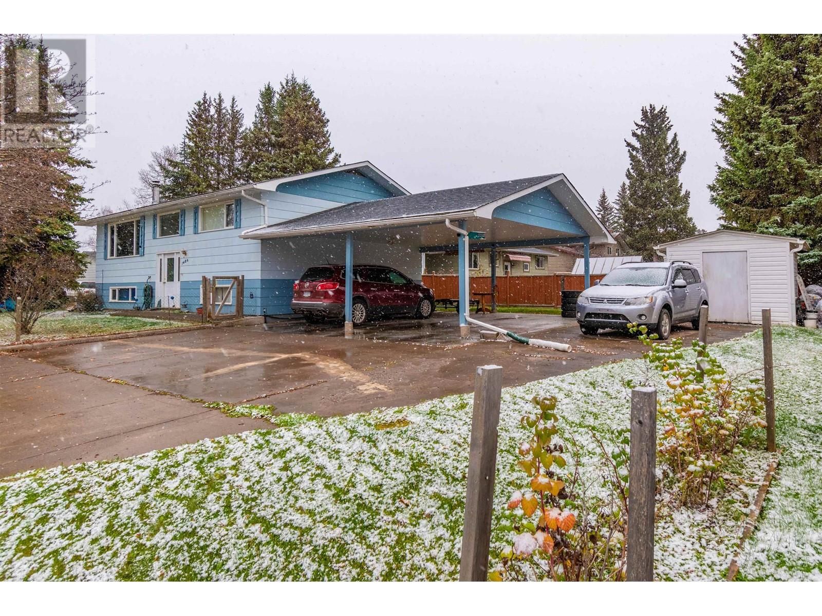 Main Photo: 1486 BULKLEY DRIVE in Smithers: House for sale : MLS®# R2829453