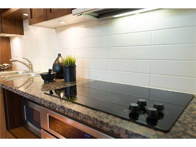 Photo 5: Photos: 321 2268 W BROADWAY in Vancouver: Kitsilano Condo for sale in "The Vine" (Vancouver West)  : MLS®# V1073483