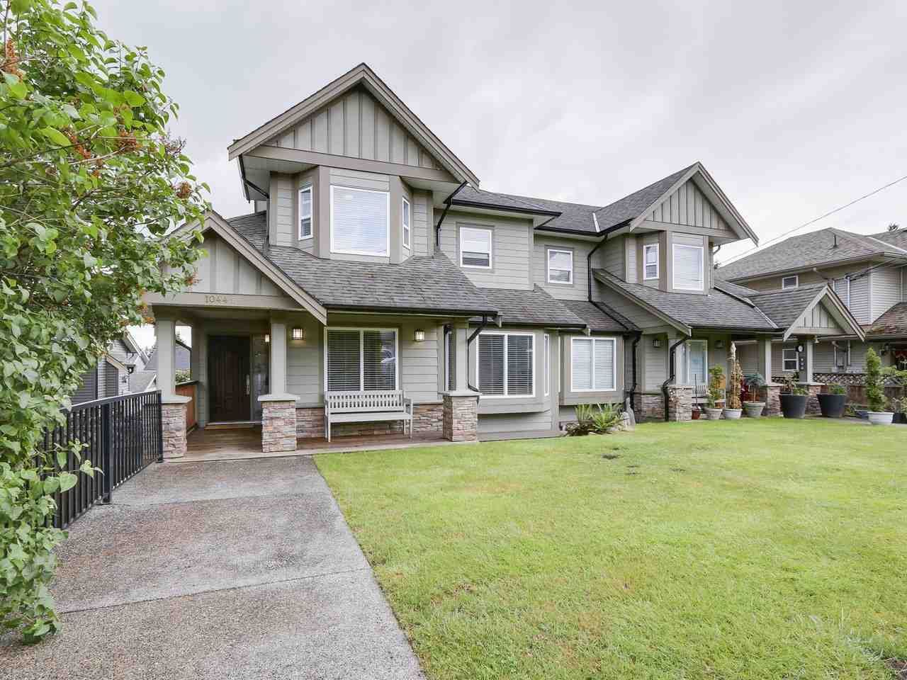 Main Photo: 1044B CHARLAND Avenue in Coquitlam: Central Coquitlam 1/2 Duplex for sale : MLS®# R2172343