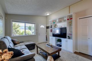 Photo 6: 24 7570 Tetayut Rd in Central Saanich: CS Hawthorne Manufactured Home for sale : MLS®# 910203