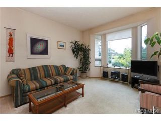 Photo 4: 596 Phelps Ave in VICTORIA: La Thetis Heights Half Duplex for sale (Langford)  : MLS®# 731694