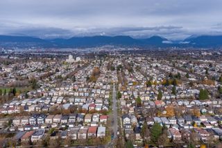 Photo 12: 1702 E 36TH Avenue in Vancouver: Victoria VE 1/2 Duplex for sale (Vancouver East)  : MLS®# R2633570