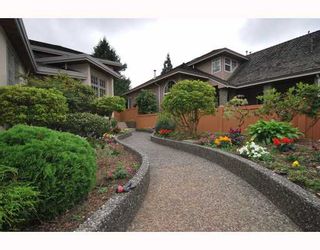 Photo 2: 2218 LONDON Street in New Westminster: Connaught Heights House for sale : MLS®# V787822