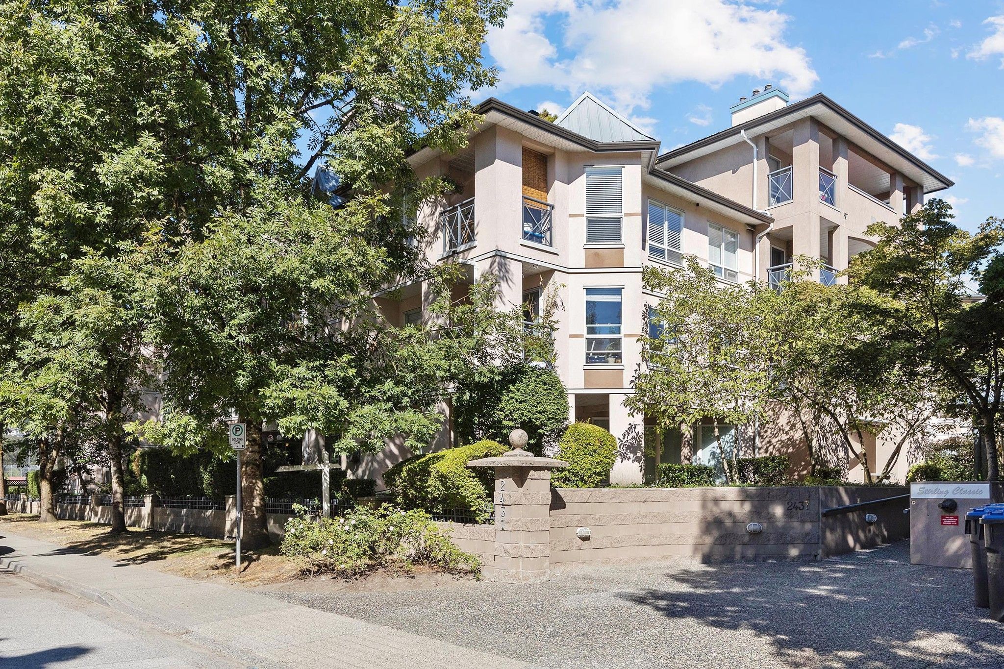 Main Photo: 205 2437 WELCHER Avenue in Port Coquitlam: Central Pt Coquitlam Condo for sale in "STIRLING CLASSIC" : MLS®# R2721337