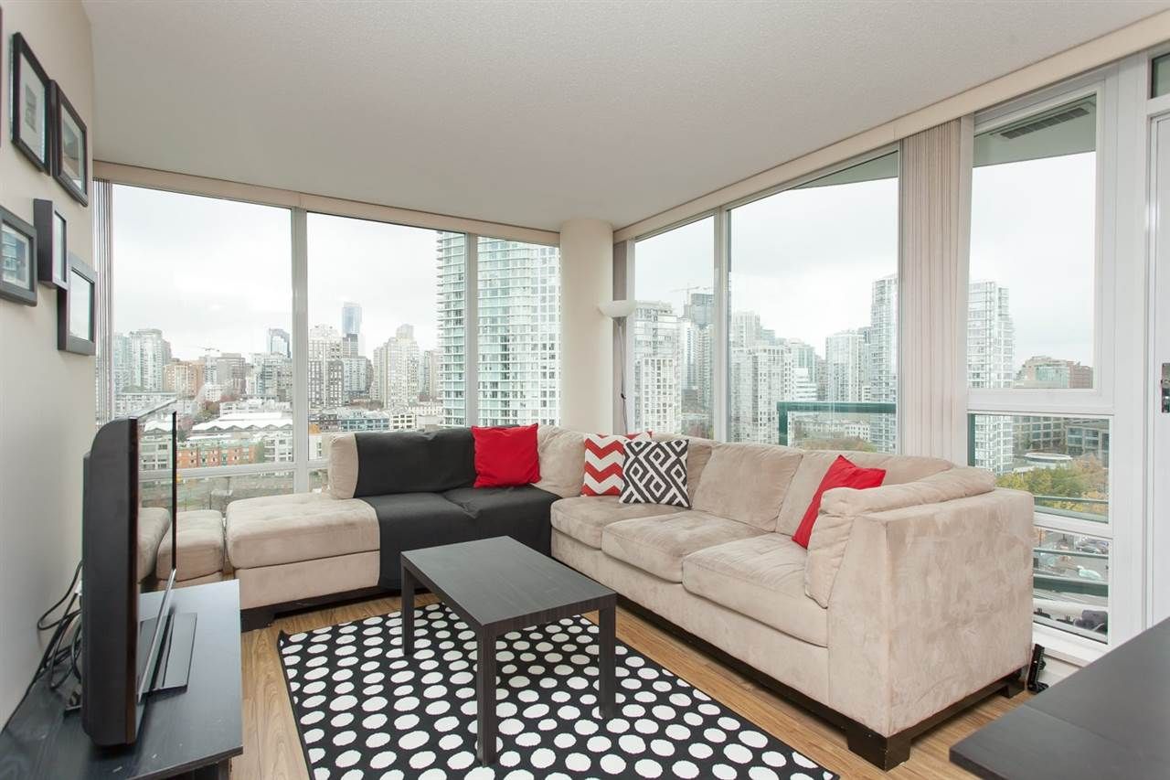Main Photo: 1901 1033 MARINASIDE CRESCENT in : Yaletown Condo for sale : MLS®# R2011320