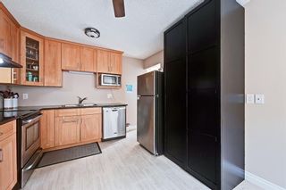 Photo 3: 28 Shawcliffe Bay SW in Calgary: Shawnessy Detached for sale : MLS®# A1220676