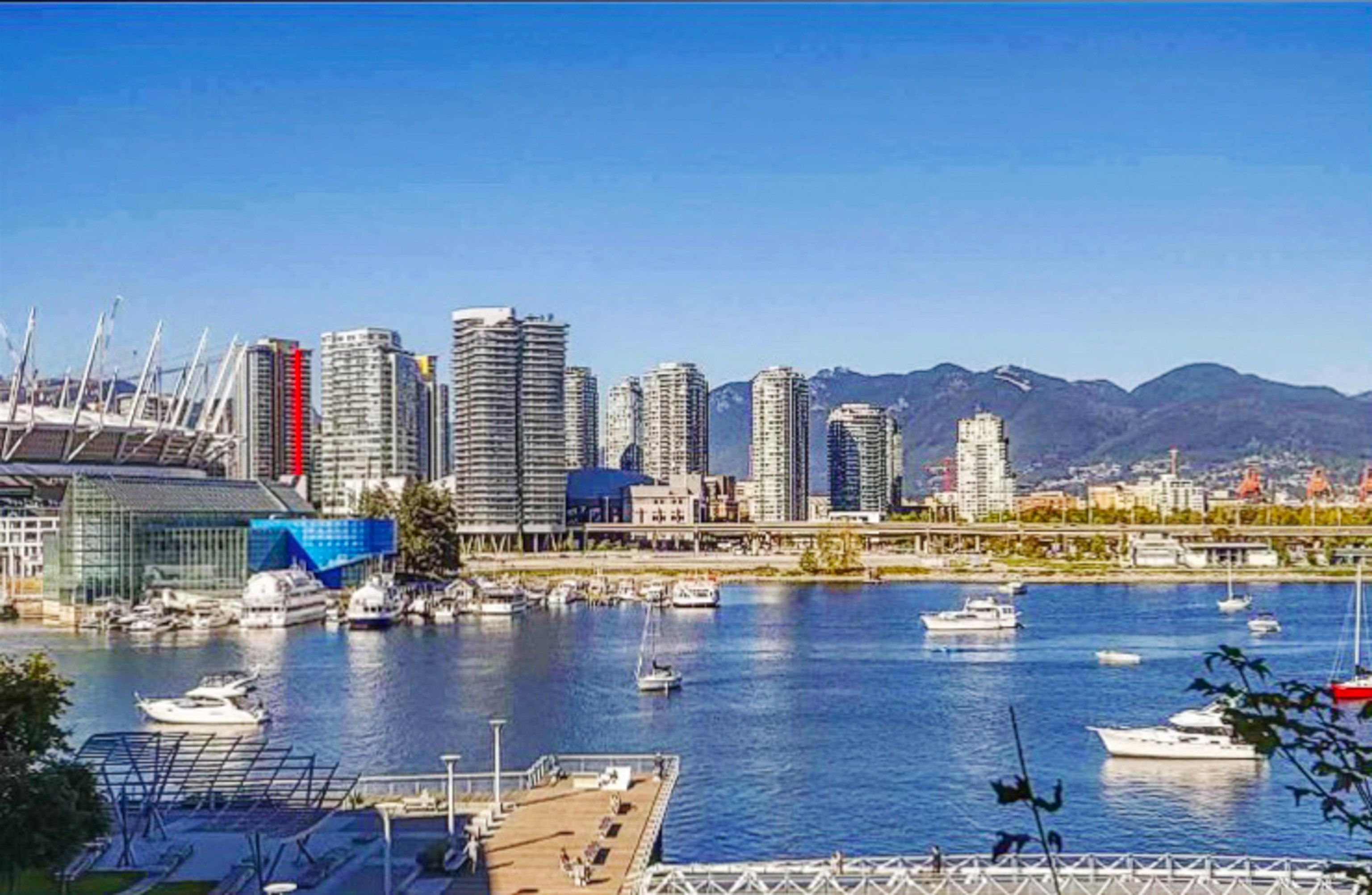 Main Photo: 501 138 ATHLETES Way in Vancouver: False Creek Condo for sale in "SHORELINE" (Vancouver West)  : MLS®# R2668625