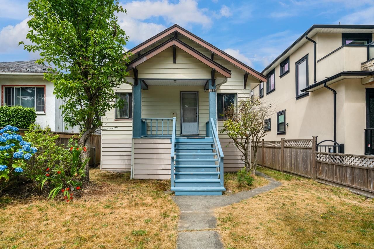 Main Photo: 2755 MCGILL Street in Vancouver: Hastings Sunrise House for sale (Vancouver East)  : MLS®# R2797836
