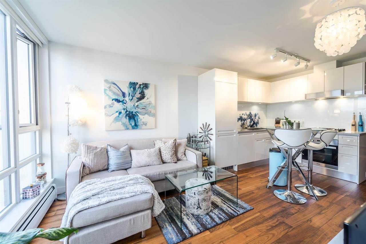 Main Photo: 1208 188 KEEFER Street in Vancouver: Downtown VE Condo for sale in "188 Keefer" (Vancouver East)  : MLS®# R2235148