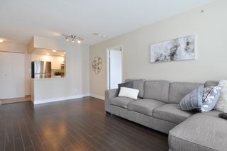Photo 3: 1106 55 TENTH Street in New Westminster: Downtown NW Condo for sale in "WESTMINSTER TOWERS" : MLS®# R2291667
