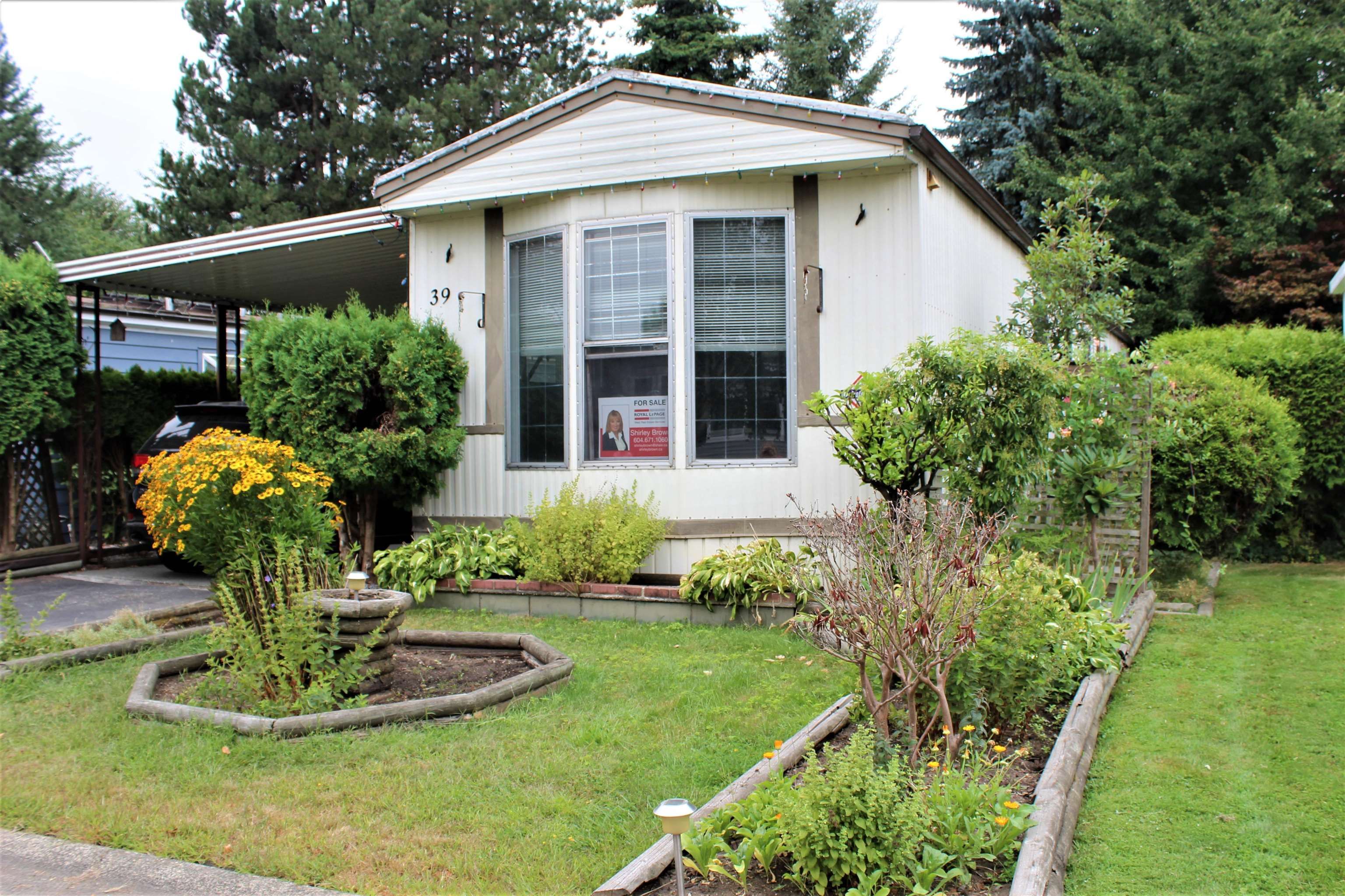 Main Photo: 39 145 KING EDWARD Street in Coquitlam: Maillardville Manufactured Home for sale in "MILL CREEK VILLAGE" : MLS®# R2719324