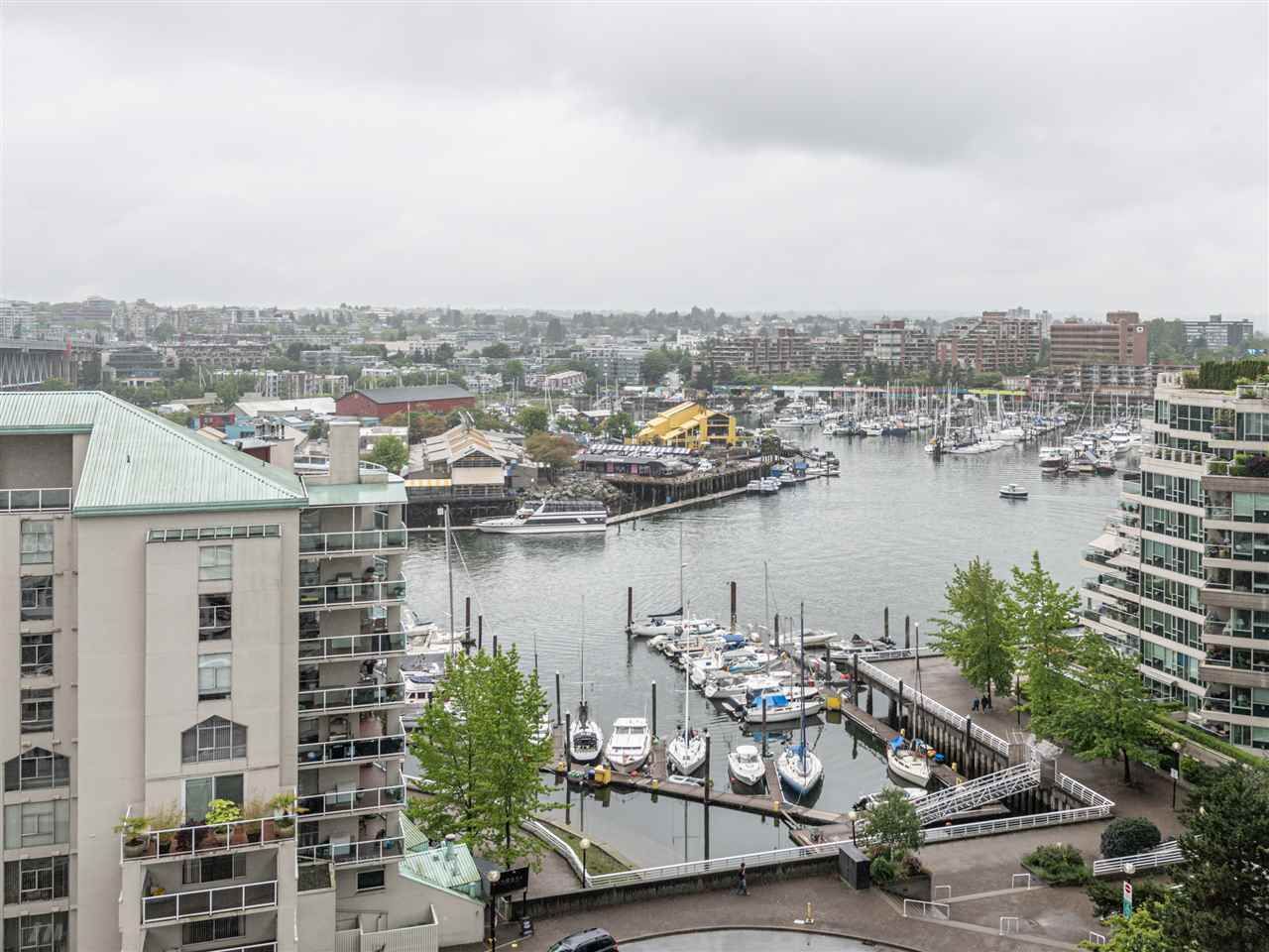 Main Photo: 1204 1500 HOWE Street in Vancouver: Yaletown Condo for sale in "The Discovery" (Vancouver West)  : MLS®# R2505786