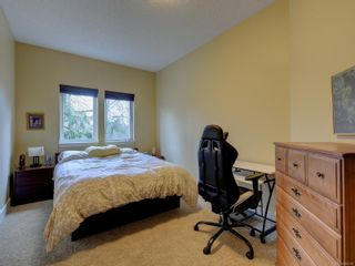 Photo 12: 10 Kaleigh Lane in View Royal: VR Six Mile House for sale : MLS®# 895760