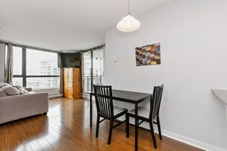 Photo 3: 901 833 AGNES Street in New Westminster: Downtown NW Condo for sale in "THE NEWS" : MLS®# R2360530