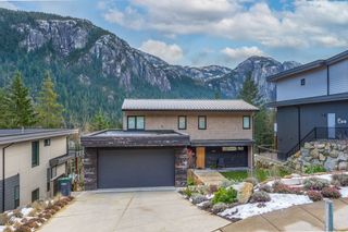 Photo 37: 38525 SKY PILOT Drive in Squamish: Plateau House for sale in "Crumpit Woods" : MLS®# R2537196