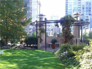 Photo 9: 2101 588 BROUGHTON Street in Vancouver: Coal Harbour Condo for sale in "HARBOURSIDE PARK 1" (Vancouver West)  : MLS®# V973742