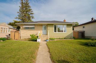 Photo 2: 267 Gateway Road in Winnipeg: East Kildonan Residential for sale (3B)  : MLS®# 202222590