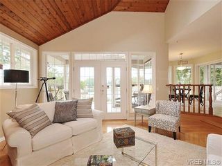 Photo 5: 948 Page Avenue in : La Glen Lake House for sale (Langford)  : MLS®# 320355