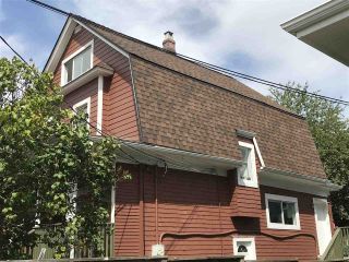 Photo 2: 2838 - 2840 FRASER Street in Vancouver: Mount Pleasant VE House for sale in "MT PLEASANT" (Vancouver East)  : MLS®# R2487518