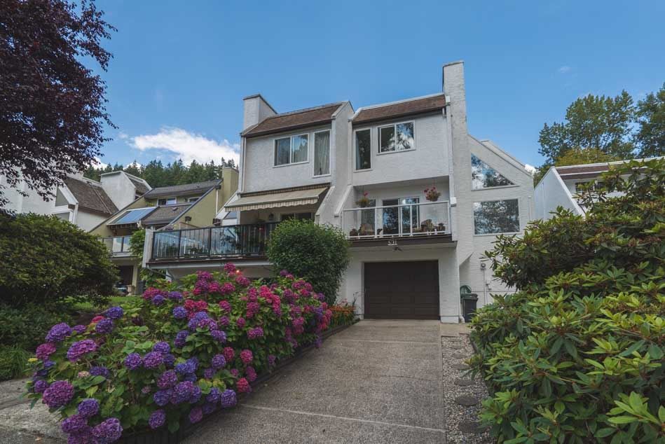 Main Photo: 531 SAN REMO Drive in Port Moody: North Shore Pt Moody House for sale : MLS®# R2090867