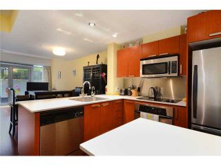 Photo 3: 1233 Seymour Street in Vancouver: Downtown VW Condo for sale (Vancouver West)  : MLS®# V1042541