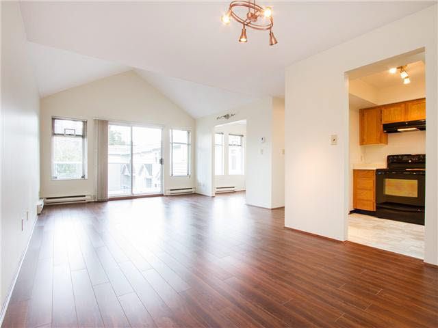 Main Photo: 406 5335 HASTINGS STREET in : Capitol Hill BN Residential Attached for sale : MLS®# V1105247