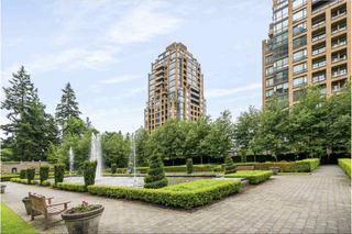 Photo 3: 7388 Sandborne Avenue in Burnaby: South Slope Condo for sale (Burnaby South) 