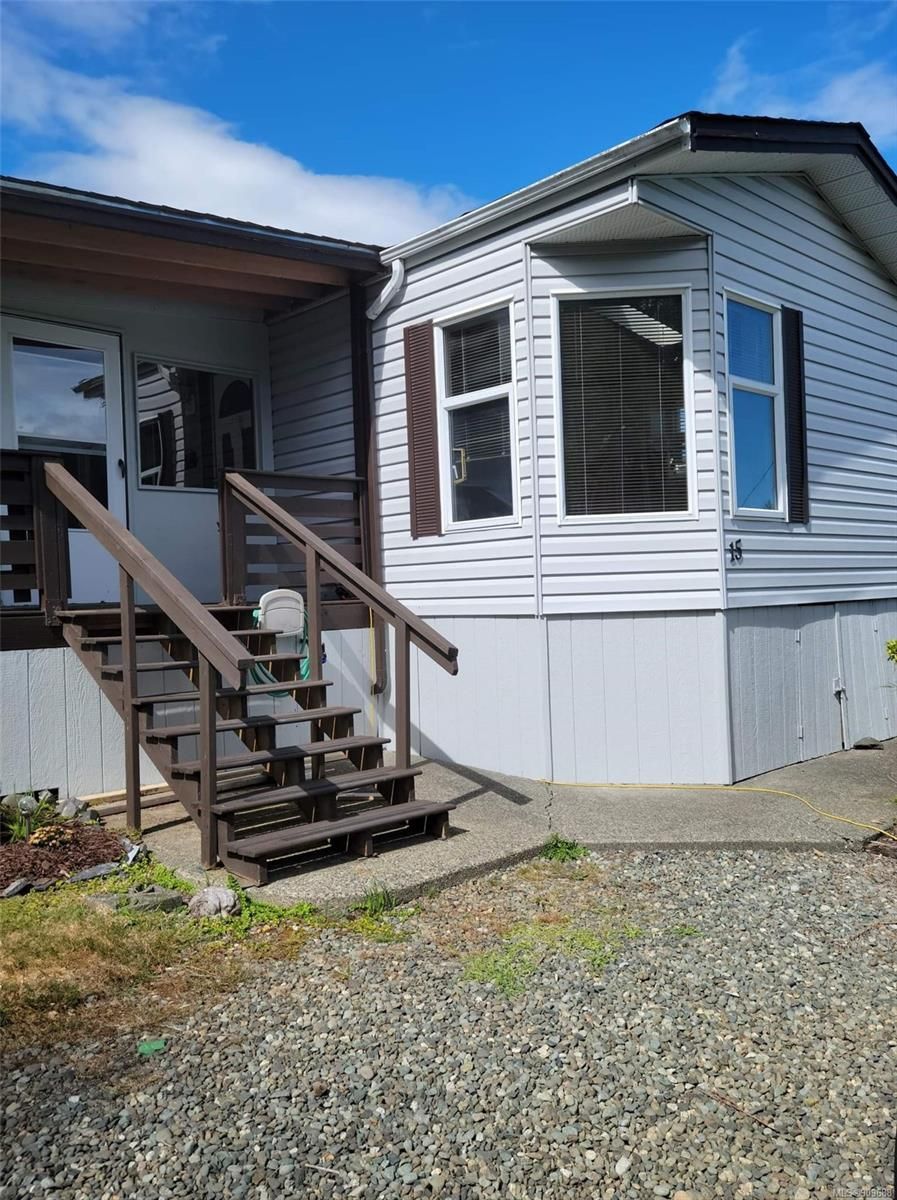 Main Photo: 15 5100 Duncan Bay Rd in Campbell River: CR Campbell River North Manufactured Home for sale : MLS®# 909688